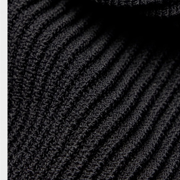 Sculpt Knit Squareneck Tank - Black L - Picture 4 of 8